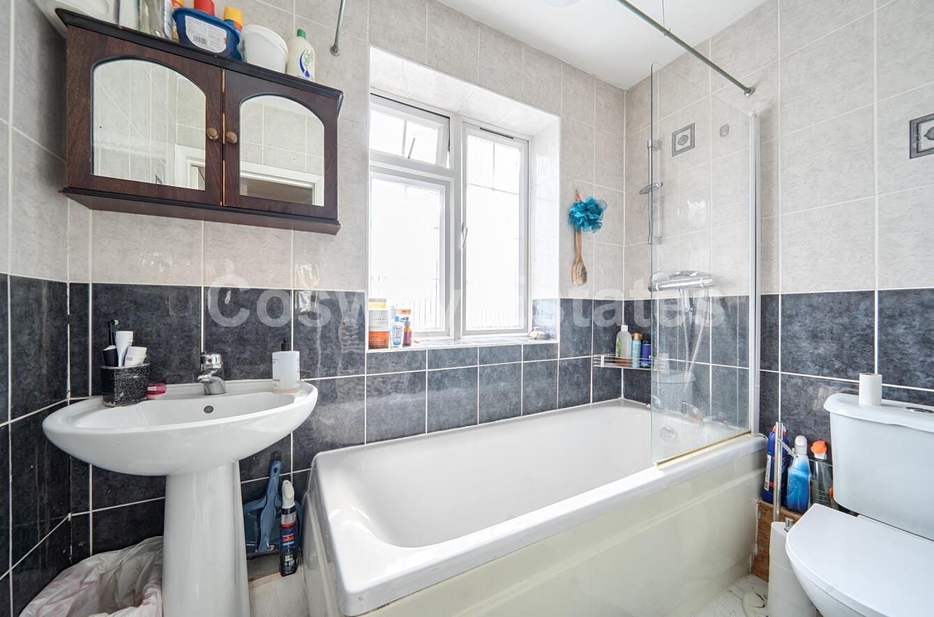 The Reddings, Mill Hill, NW7, London